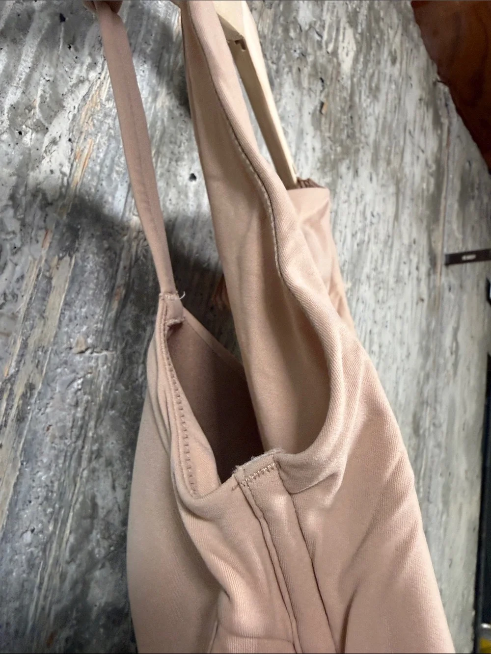 SKIMS Women's Fits Everybody Back Smoothing Full Coverage Bra Size 30D in Clay